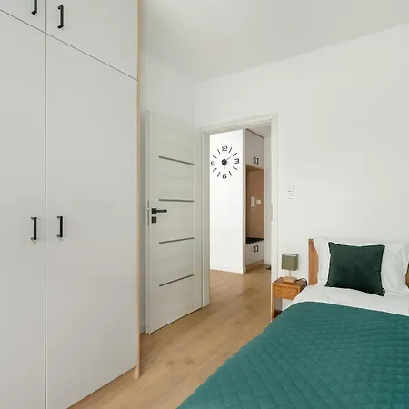 Lejlighed Spacious With Parking & Balcony In By Renters *