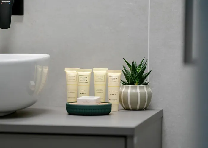 Διαμέρισμα Spacious With Parking & Balcony In By Renters Πόζναν