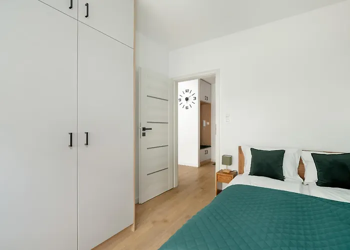 Διαμέρισμα Spacious With Parking & Balcony In By Renters *