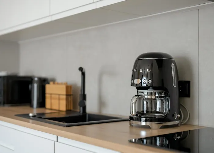 Διαμέρισμα Spacious With Parking & Balcony In By Renters Πόζναν