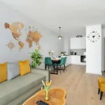 Spacious With Parking & Balcony In By Renters Apartment Poznan