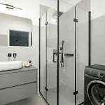 Apartment Spacious With Parking & Balcony In By Renters *