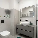Apartment Spacious With Parking & Balcony In By Renters *