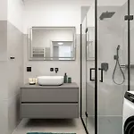 Spacious With Parking & Balcony In By Renters Apartmán *