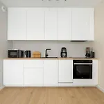 Spacious With Parking & Balcony In By Renters *