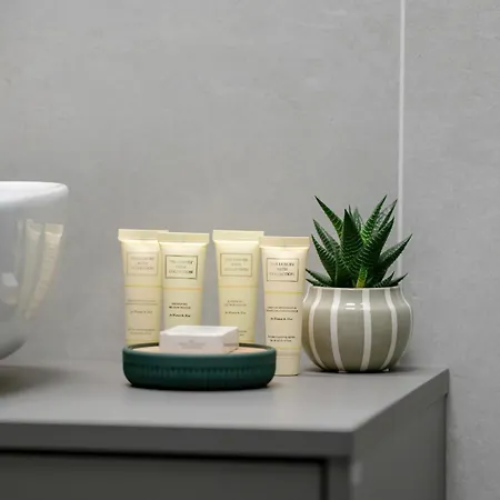 Appartamento Spacious With Parking & Balcony In By Renters Poznań