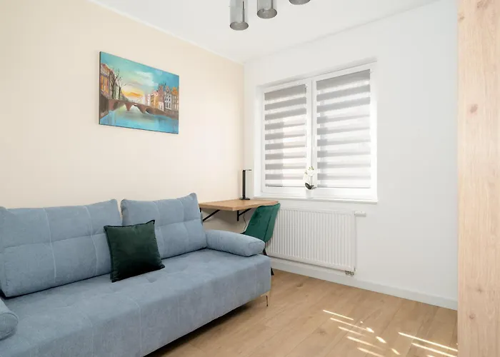 דירה Spacious With Parking & Balcony In By Renters